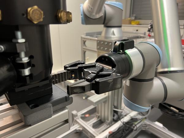 Kraft-Moment-Sensorik am Roboter (Beispiel)